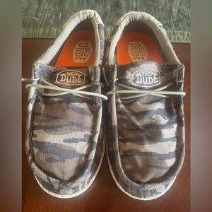 Hey Dude for youth size 2